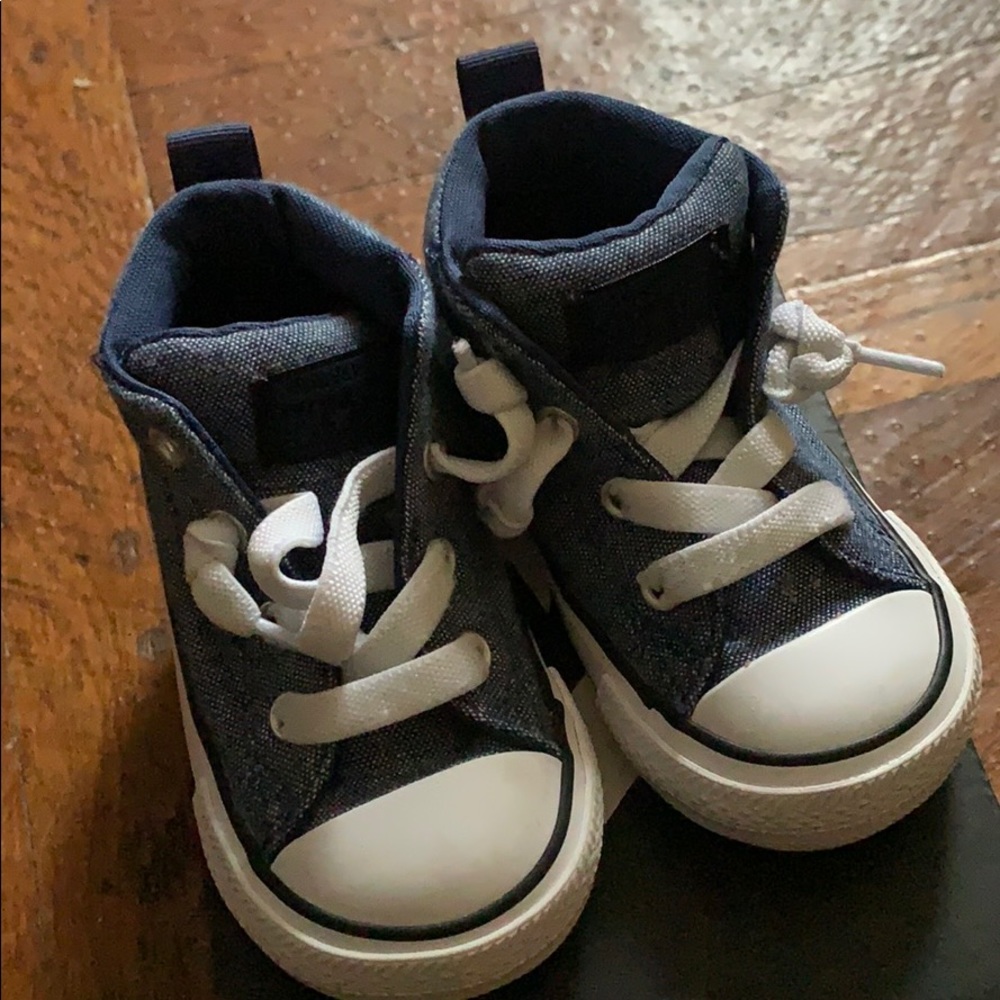 Infant Converse size 5c